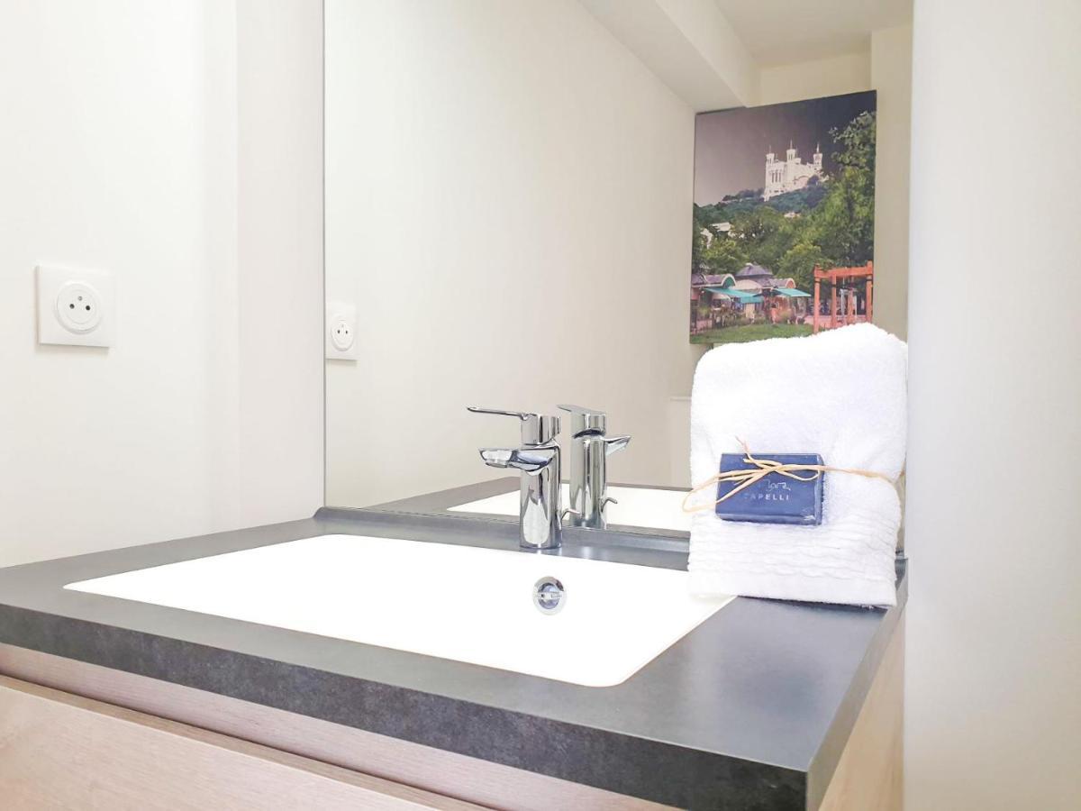 Apartamento Le Loft D'Or A 10Min De Lyon Champagne-au-Mont-d'Or Exterior foto